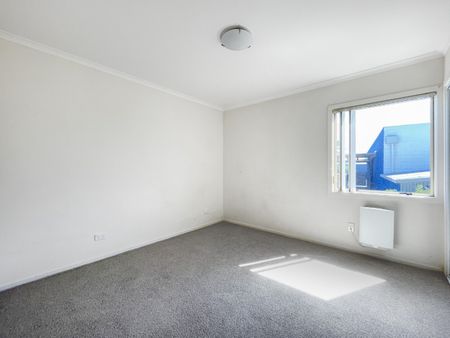 Stanhope Road - 3 Bedroom - 1 Bathroom - 2 Carparks - Photo 5