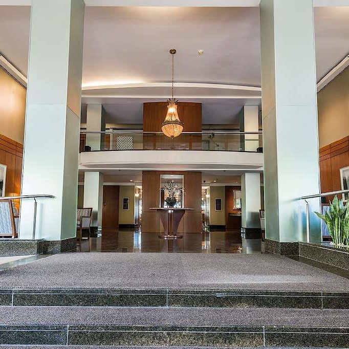 4300 De Maisonneuve Boulevard West, Westmount, QC - Photo 1