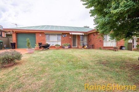 11 Websdale Drive, Dubbo, NSW 2830 - Photo 5