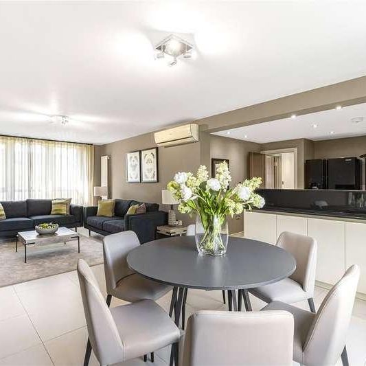 St. Johns Wood Park, London, Camden, NW8 - Photo 1