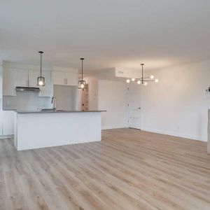 Charmant Appartement 5 1/2 à louer - Estrie / East Angus - Tranquilité et petits animaux acceptés - Photo 2