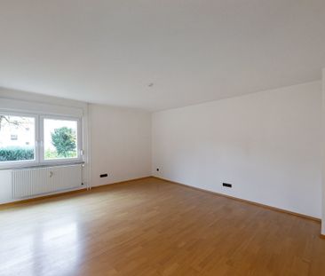 Top gepflegt mit Loggia! 3-Zi.-Mietwohnung in Sennestadt - Photo 1