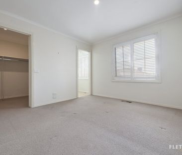 Lovely Three-Bedroom Home - Photo 2