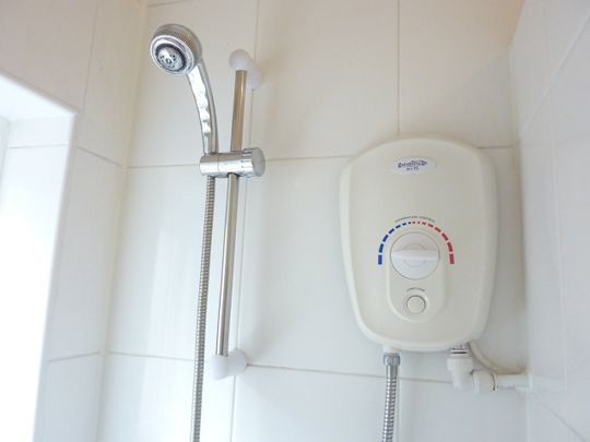 1 Bed Flat, Headstone Lane, HA2 - Photo 1