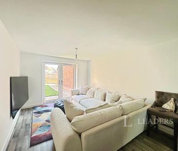 3 bedroom detached house to rent - Photo 2