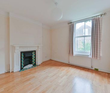 3 bedroom flat to rent - Photo 4
