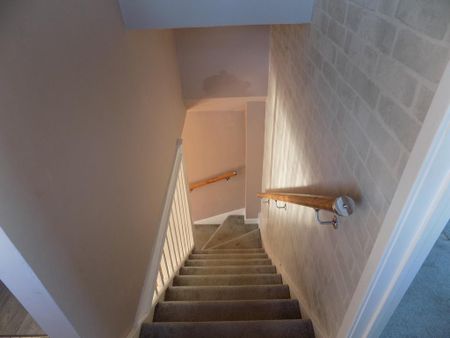 2 bedroom terraced house to rent - Photo 3