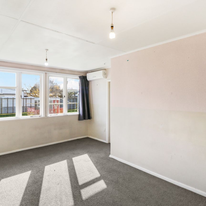 Charming 2 bedroom home in Papakura! - Photo 1