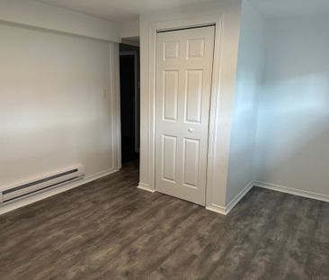86 Rue Newbury, J4V 2Z9, J4V 2Z9, Longueuil - Photo 2