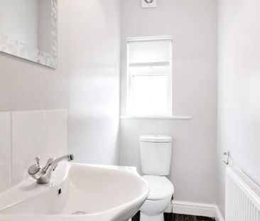 3 bedroom terraced house to rent - Photo 6