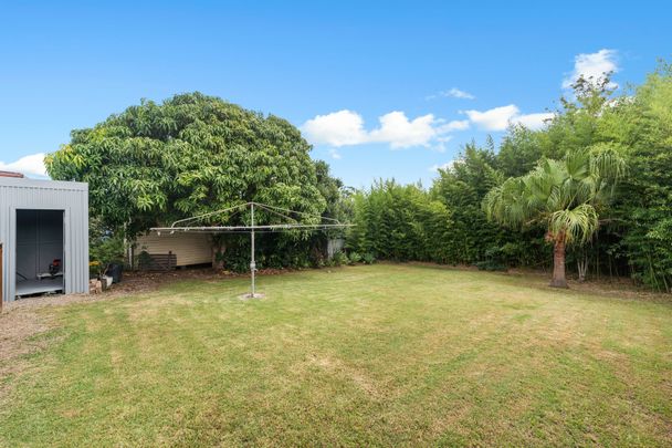 Renovated family home in flood free location - Photo 1