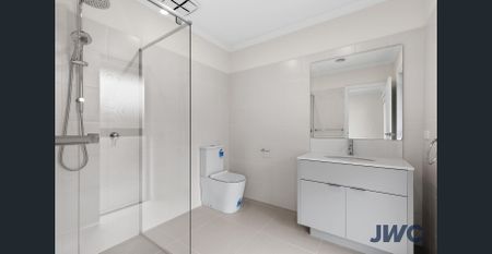 Beautiful Family Home - Photo 5