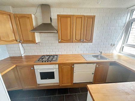 2 bed apartment to rent in NE37 - Photo 5