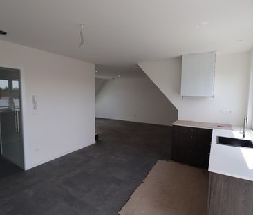 Gerenoveerd duplex-appartement met 3 slaapkamers, terras en autosta... - Foto 6
