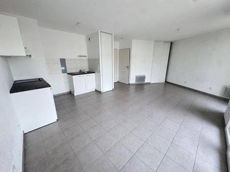 Location Appartement 1 pièce 34m² CASTELNAU LE LEZ 34170 - Photo 3
