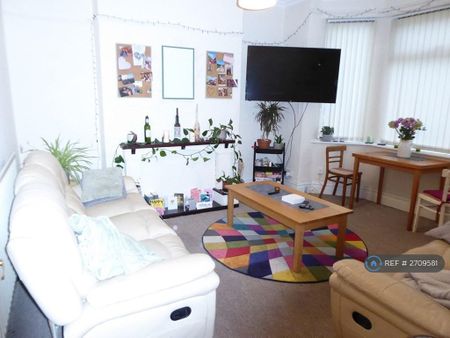 6 bedroom terraced house to rent - Photo 2