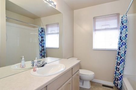 $2450 / 4 BED – 2000FT2 - Photo 5