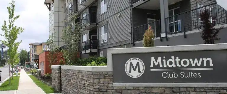 Spacious 2 Bedroom, 2 Bathroom Unit At Midtown Suites! | 1811 Salton Road, Abbotsford - Photo 1