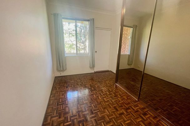 NORTH WEST FACING - SPACIOUS UNIT IN GREAT LOCATION - Photo 1