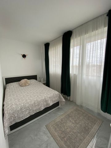 Apartament 4 camere decomandat, 110 mp, zona Consul - Photo 2