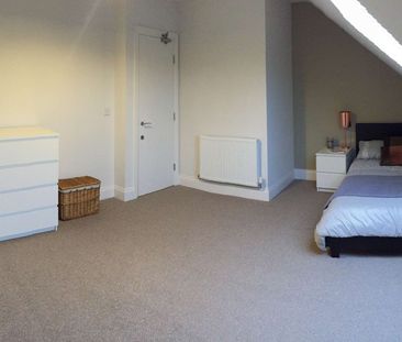 Spencer Street Unit 4 - Photo 5