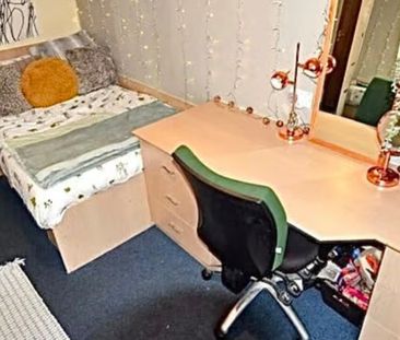 4 Bed - 14 Elizabeth Street, Hyde Park, Leeds - LS6 1JF - Student - Photo 3