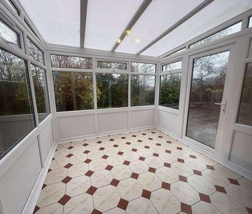 Newland Gardens, Cradley Heath, B64 - Photo 2