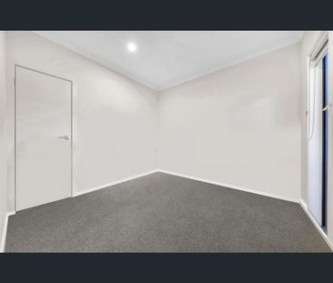 3/23 Minstrel Close, Wyndham Vale, Vic 3024 - Photo 1