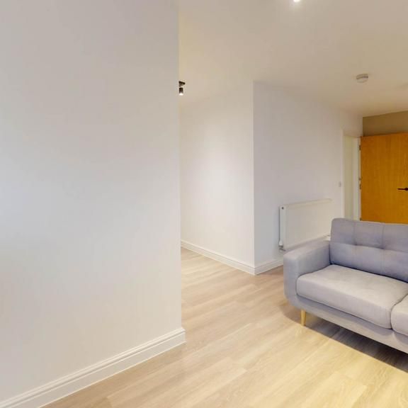 3 bedroom flat to rent - Photo 1