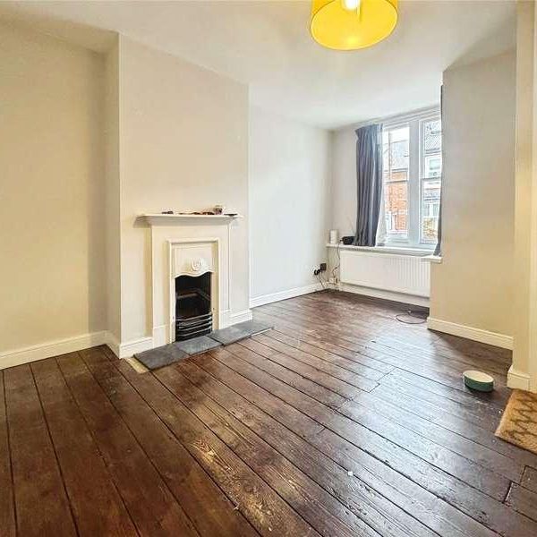 Auckland Road, Reading, Berkshire, RG6 - Photo 1