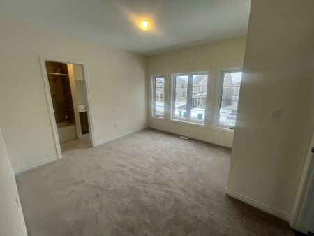 For Lease - 2 Fuller Street, Brampton, Ontario - Photo 2