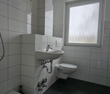 Modernisierte 2-Zimmer-Wohnung mit ca. 53m² Wohnfläche und Loggia - Foto 2