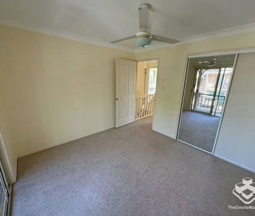 Beautiful 3 bedroom and 2 bathroom townhouse - Photo 2