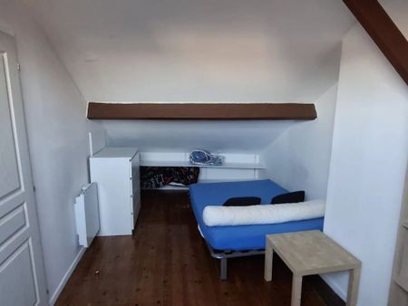 Location Appartement 1 pièces 15 m2 à Saint-Quentin - Photo 2