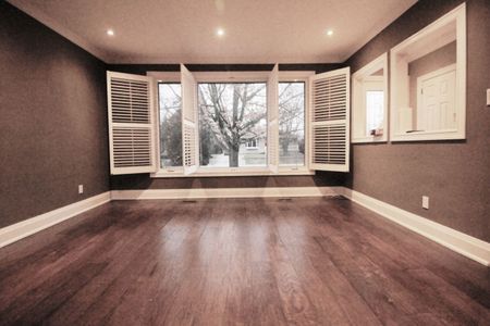 For Lease - 382 Walton Street, Oakville, Ontario - Photo 4