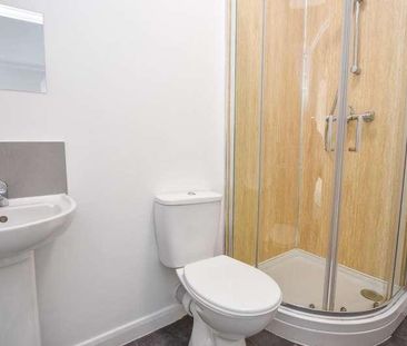 King Street, Leigh, WN7 - Photo 5