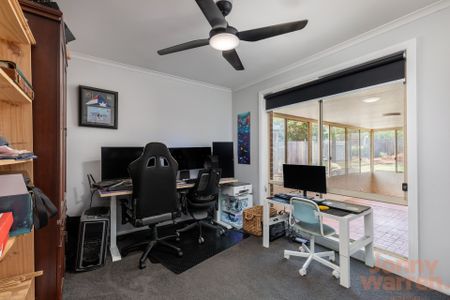 10 Maloney Street, Queanbeyan West NSW 2620 - House For Rent | Domain - Photo 5