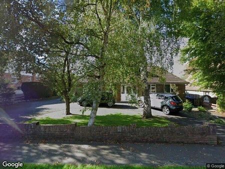 2 Bed Maisonette, Elmfield Way, CR2 - Photo 3