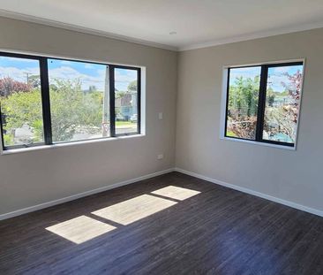 Brand new 5 bedroom townhouse - Photo 4