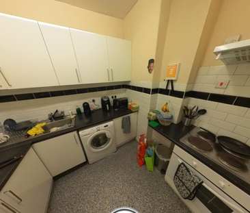 207 Flat 1 Belle Vue Road, Leeds, LS3 1HG - Photo 2 | Rentumo