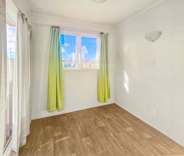 1 Bedroom plus 1 Study stand alone house in Henderson - Photo 4