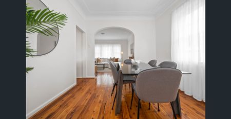 Traditional Charm - Ideal Family Home - Photo 4