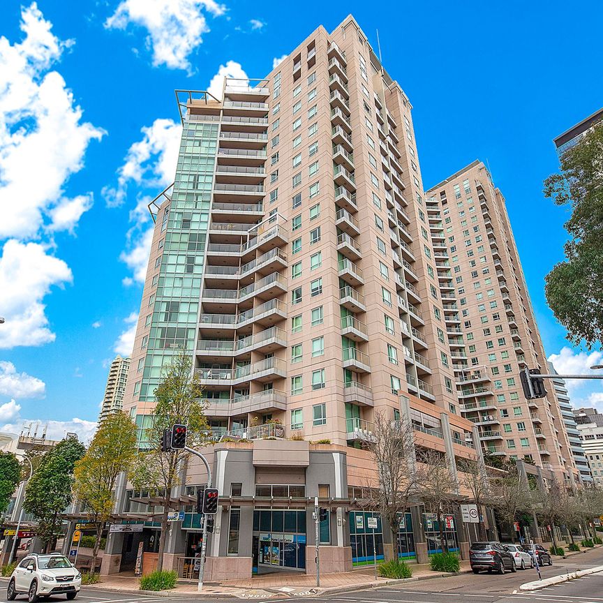 Modern Apartment in the Heart of Chatswood &ast;&ast; Available Now &ast;&ast; - Photo 1