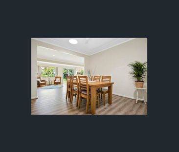 Single level brick home - Photo 1