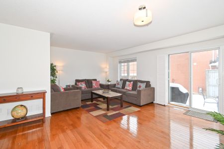 For Lease - 7360 Zinnia Place Unit# 220, Mississauga, Ontario - Photo 2