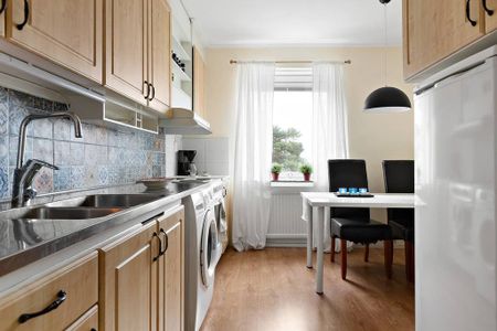 Ringvägen, Kungsängen - Photo 2