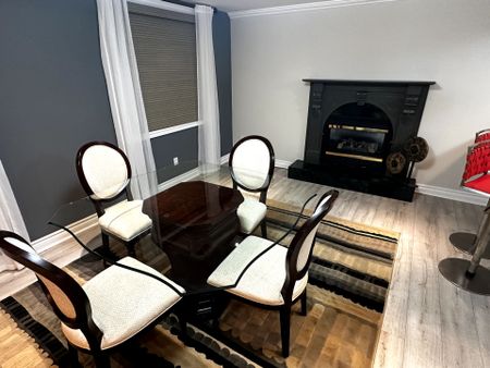 For Lease - 974 Creebridge Crescent, Newmarket, Ontario - Photo 3