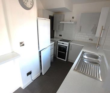 2 bedroom semi-detached house to rent - Photo 4