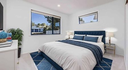 Renovated three bedroom home - Photo 5