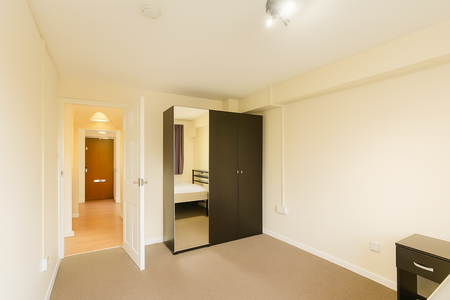 3 bedroom flat to rent - Photo 2